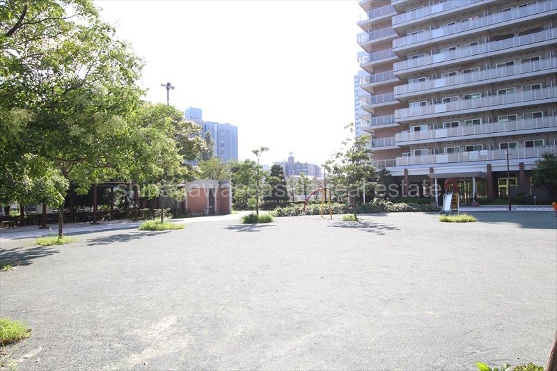 品川シーサイド駅前