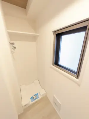 レジディア島津山 洗濯機置き場 766