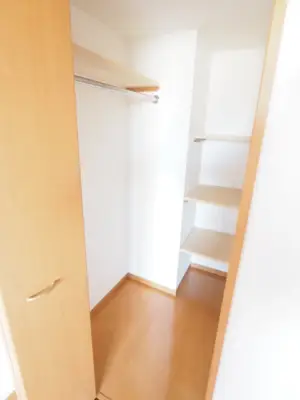レジディア島津山 収納 694