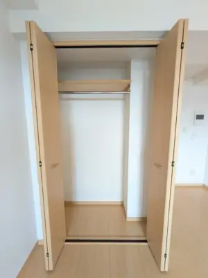 レジディア島津山 収納 730